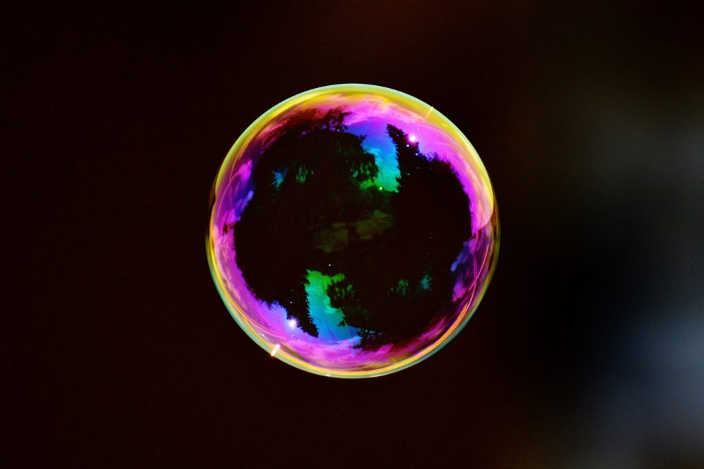 A picture of a bubble.